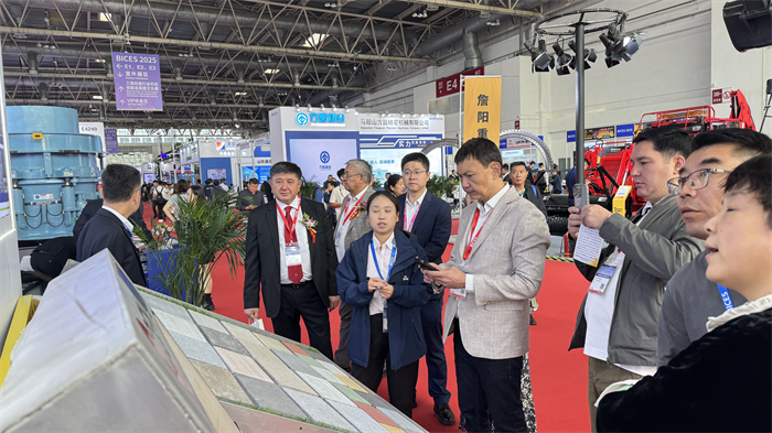 स्मार्ट मैन्युफैक्चरिंग पर बात करने के लिए गोल्डन ऑटम सभा, क्वांगोंग की ताकत प्रतिभा पैदा करती है