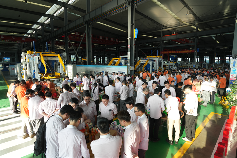 पूर्णिमा आनंद और उत्साह लाती है, और 