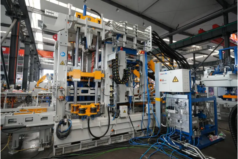 क्वांगोंग मशीनरी कं, लिमिटेड: 2026 में उज्बेकिस्तान में दो पूरी तरह से स्वचालित भवन निर्माण सामग्री उत्पादन लाइनें स्थापित की जाएंगी।